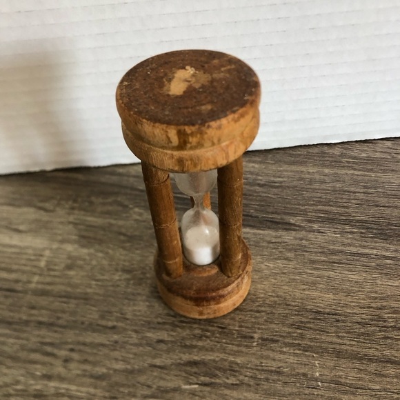 Vtg Rustic Wooden Hourglass - Picture 4 of 9